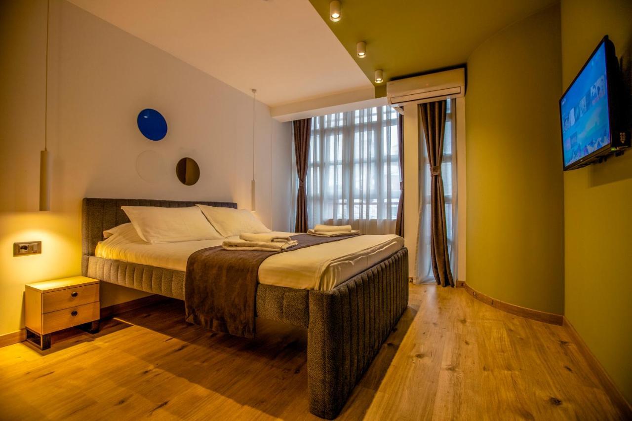 Hotel 4 Llulla Priștina Exterior foto